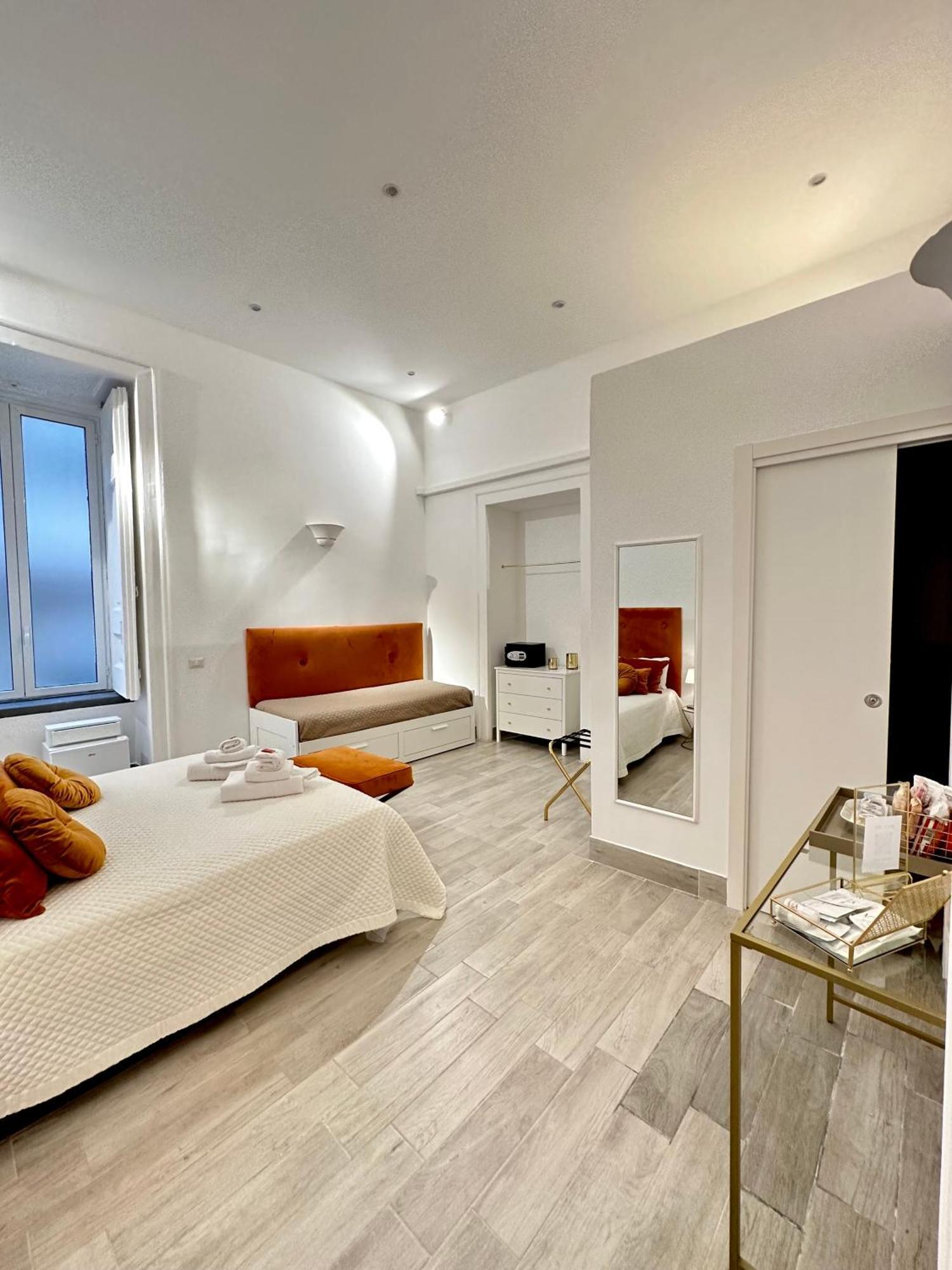 Maison M Napoli Boutique Rooms المظهر الخارجي الصورة
