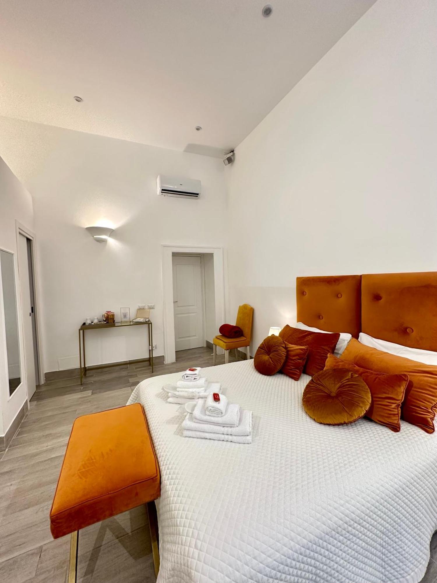Maison M Napoli Boutique Rooms المظهر الخارجي الصورة